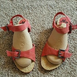Miss Me red sandals flat women size 6-6,5